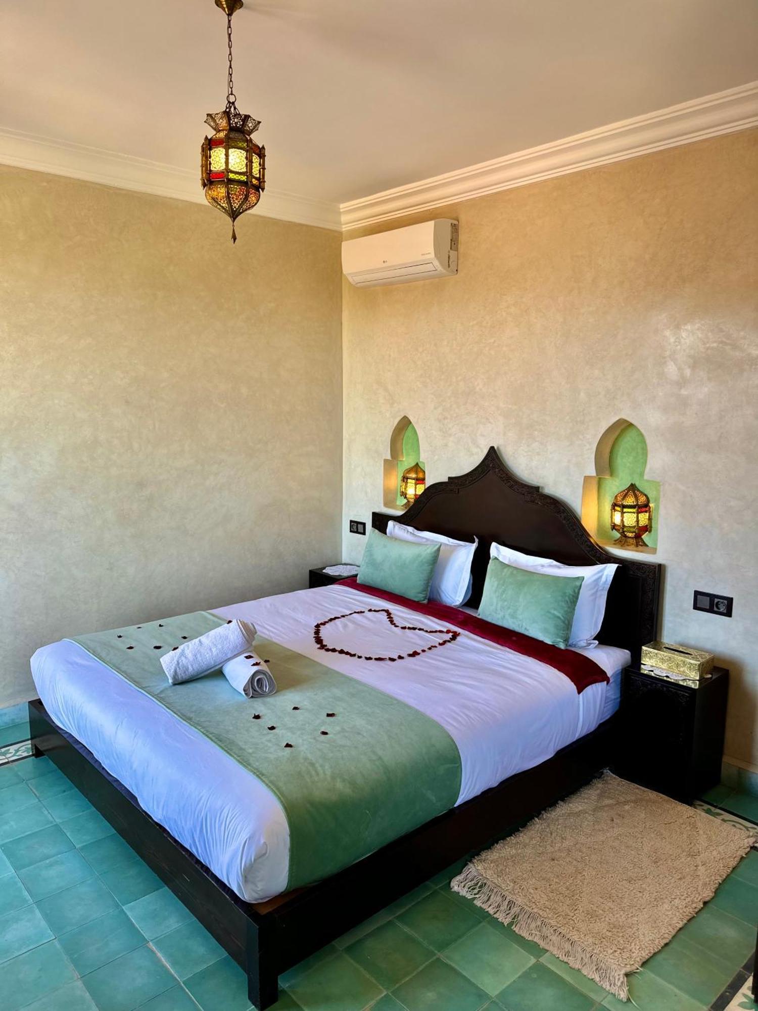 Riad Timskrine Timeskrine ภายนอก รูปภาพ